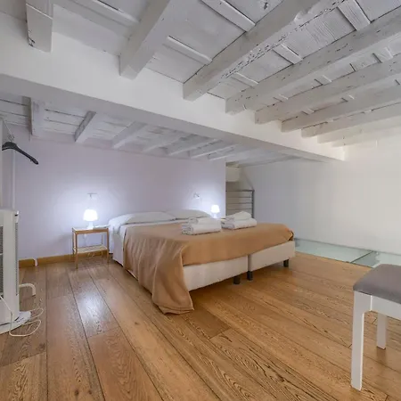 Signoria Deluxe Apartment